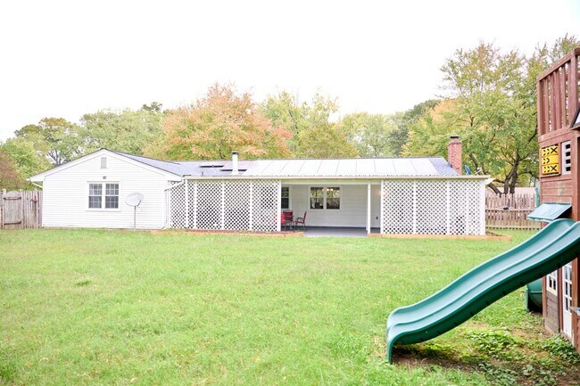 Building Photo - 1314 Harwich Dr