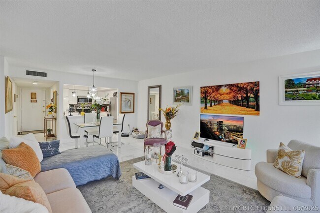 Foto del edificio - 18041 Biscayne Blvd