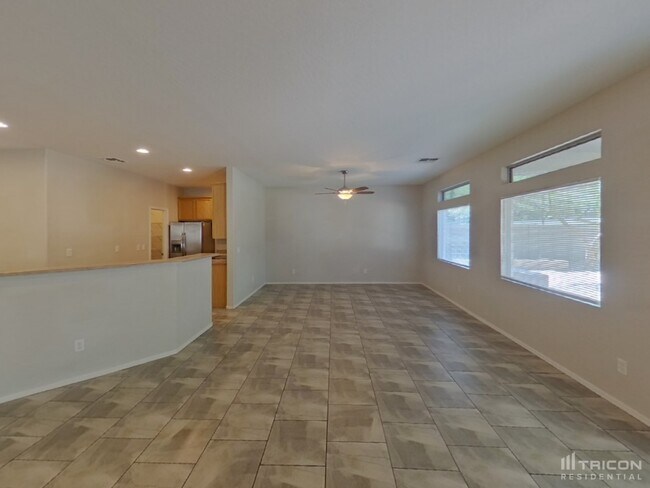 Building Photo - 2017 W Carter Road Phoenix AZ