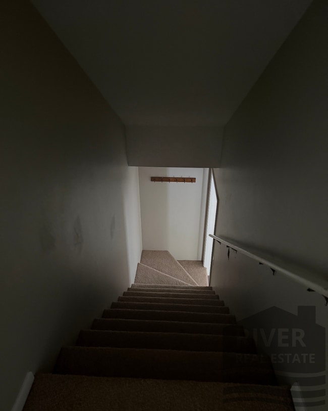 Building Photo - 2150 Estaline Dr