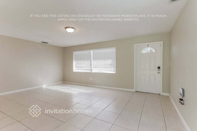 Foto del edificio - 5807 Mango Rd