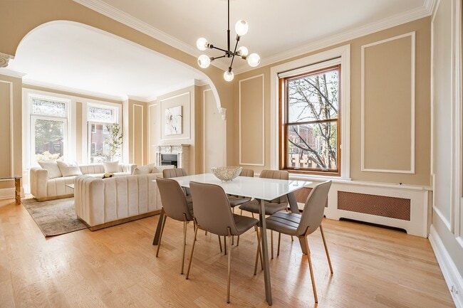 Photo du bâtiment - 385 Av. Grosvenor