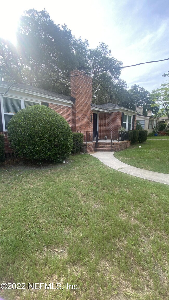 Foto del edificio - 1321 Holmesdale Rd