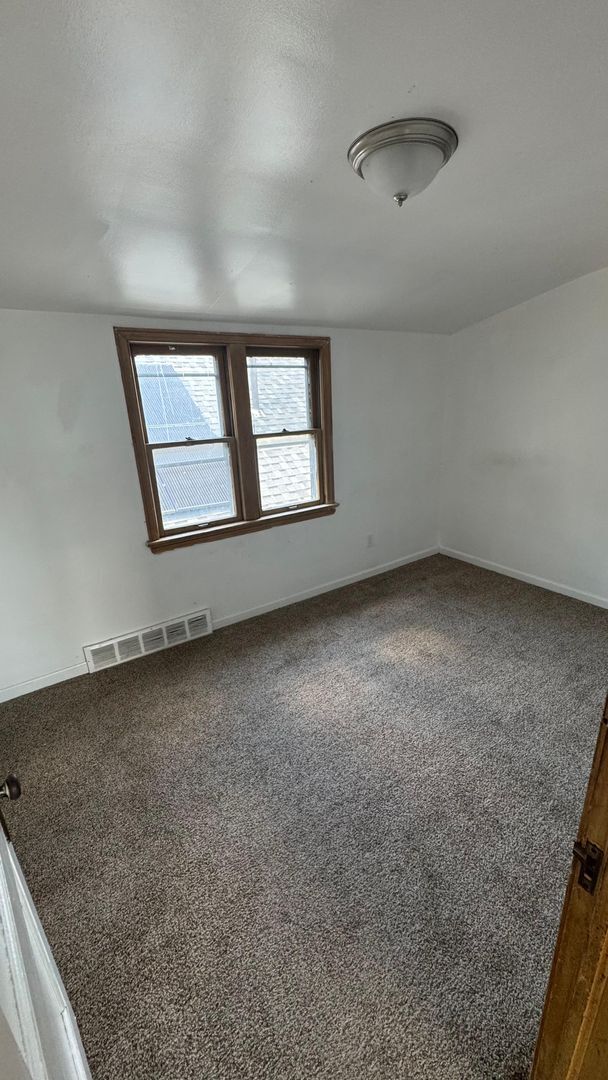 Foto del edificio - 3542 W 119th St