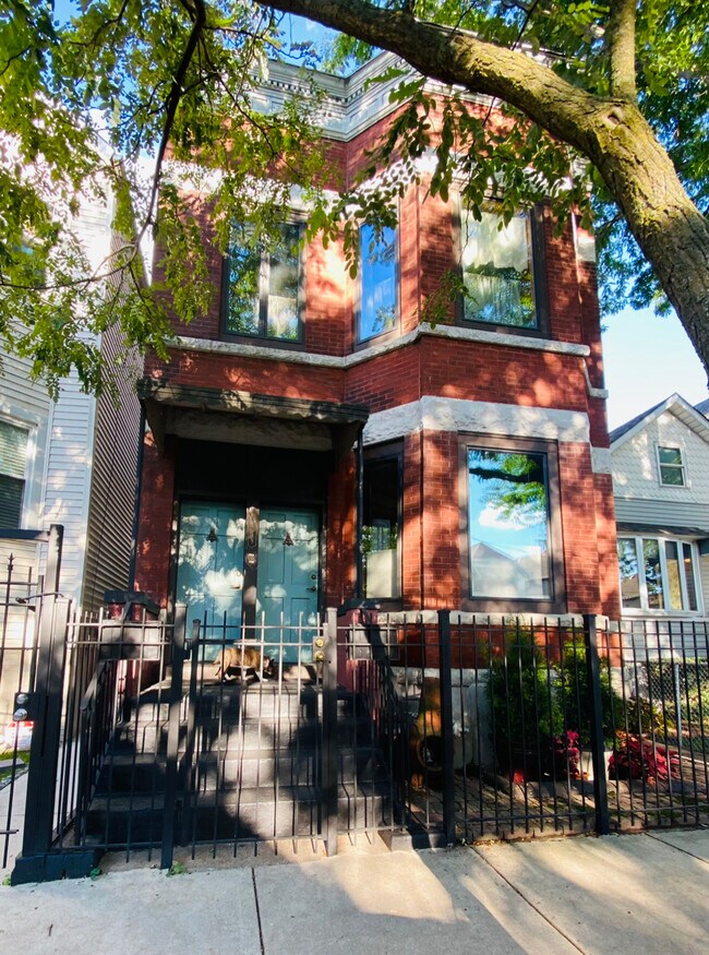 Building Photo - 4419 S Wallace St