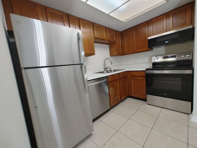 Foto del edificio - 4405 SW 74th Terrace
