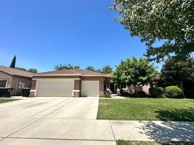 Foto del edificio - NW Visalia Home Coming Soon! Walking distance to Denton Elementary