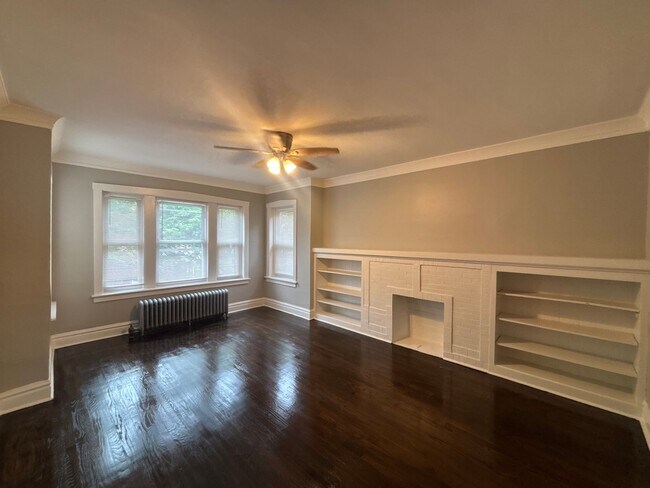 Foto del edificio - 6055-6059 S Troy St