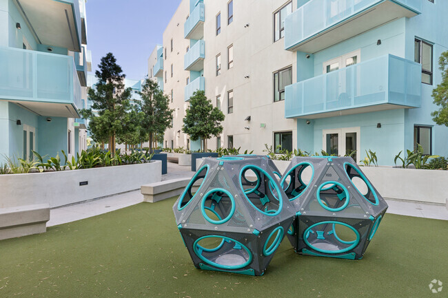 Patio de juegos - Luma Point Apartments