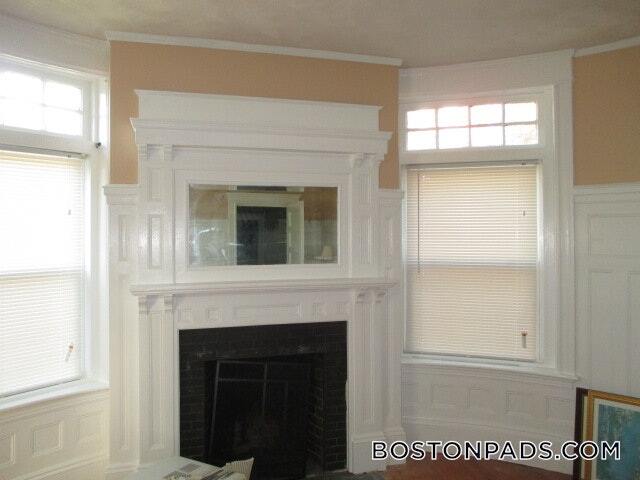 Foto del edificio - 1887 Beacon St