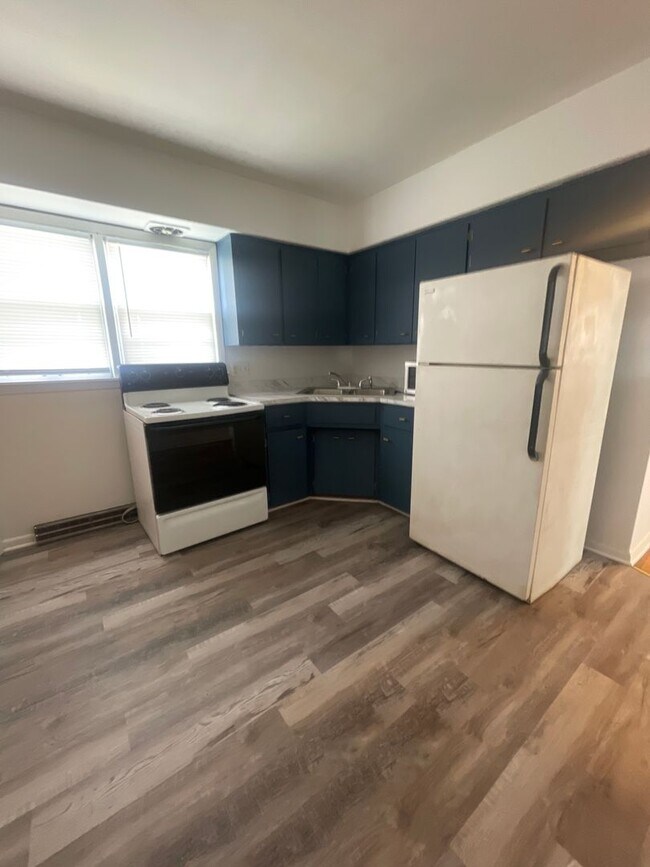 Foto del edificio - 2 bedroom 1 bath duplex