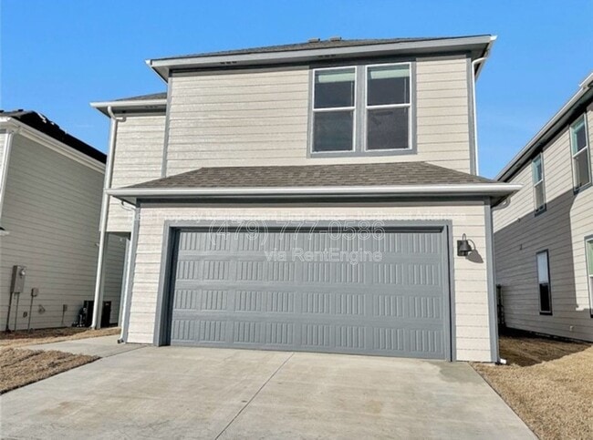 Building Photo - 4801 W Triangle St