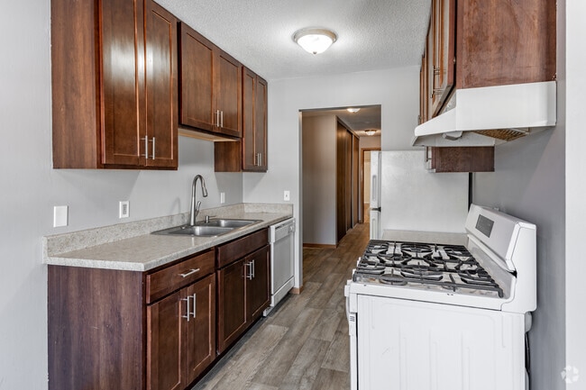 2 habitaciones, 1 baño - 945 pies cuadrados - Cocina - Twin Lakes Apartments