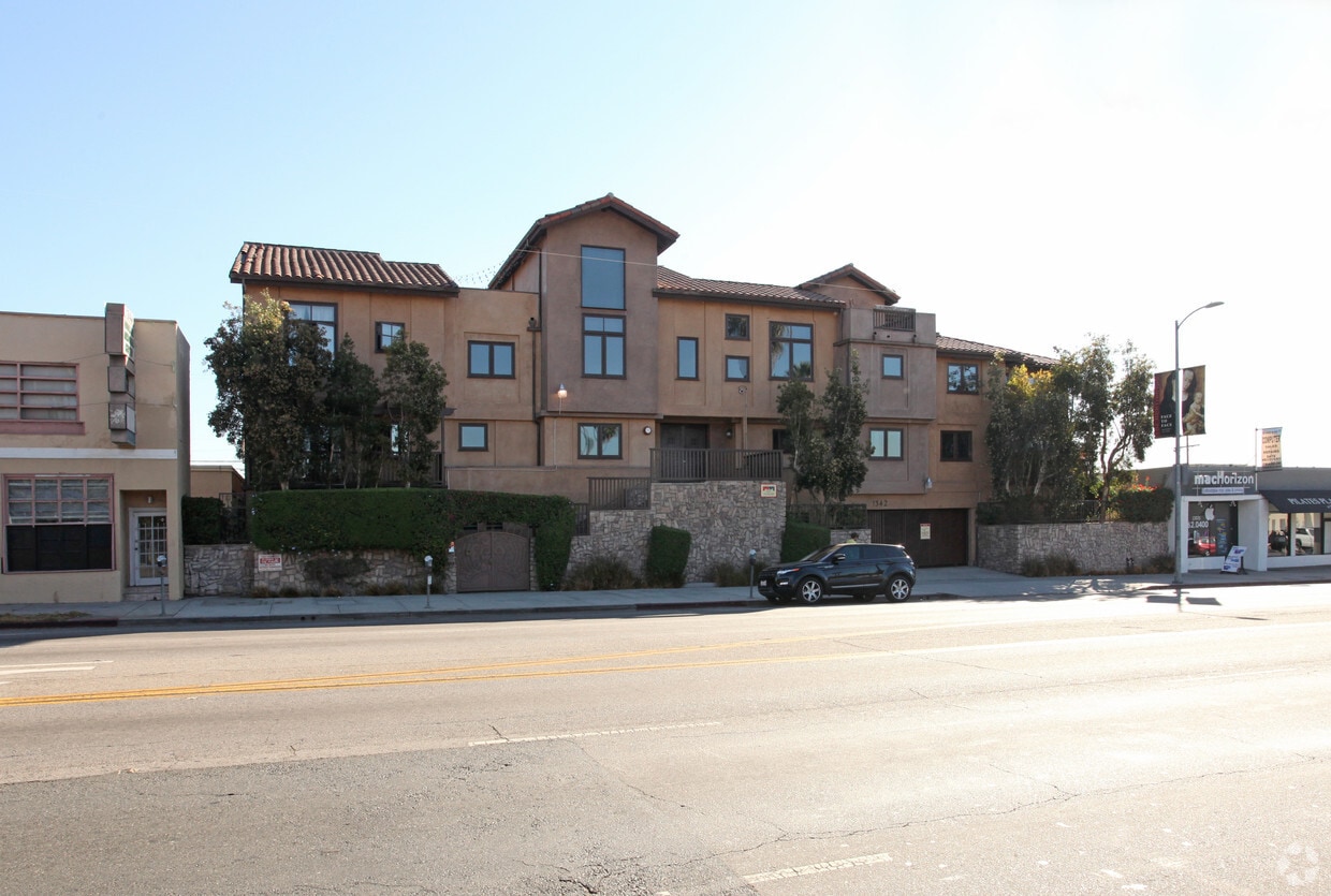 Building Photo - 1342 Highland Ave