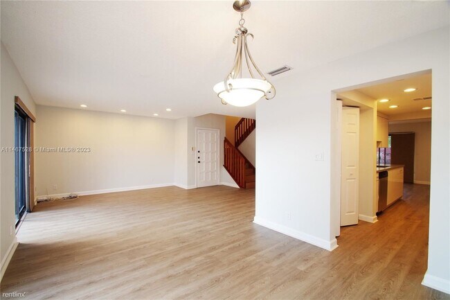 Foto del edificio - 3 br, 2.5 bath Townhome - 3088 Bermwood Ln...