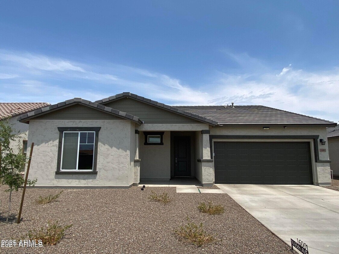 Primary Photo - 15835 N 65th Ave