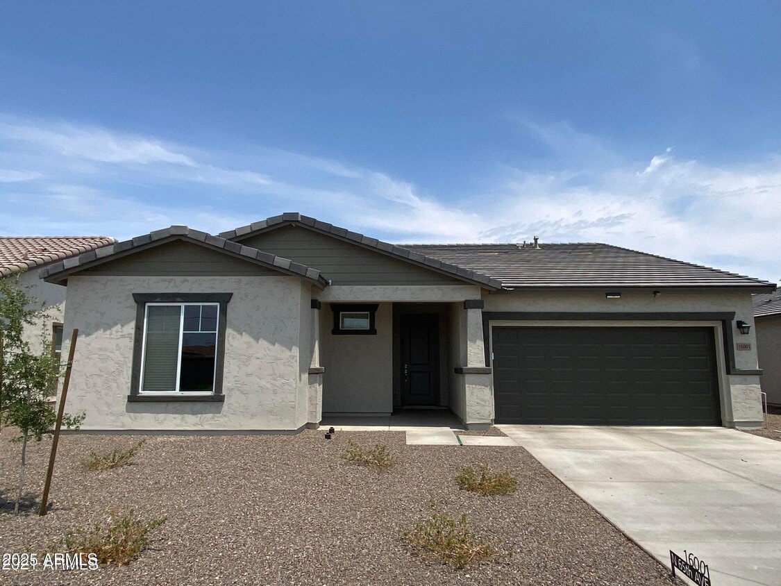 Primary Photo - 16001 N 65th Ave