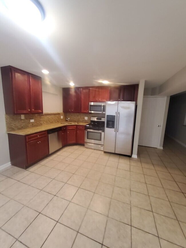 Foto del edificio - 6344 S Rhodes Ave