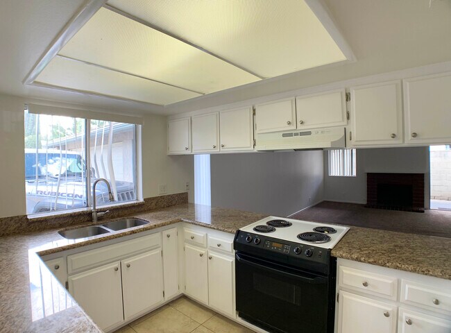 Building Photo - 13616 Utt Dr