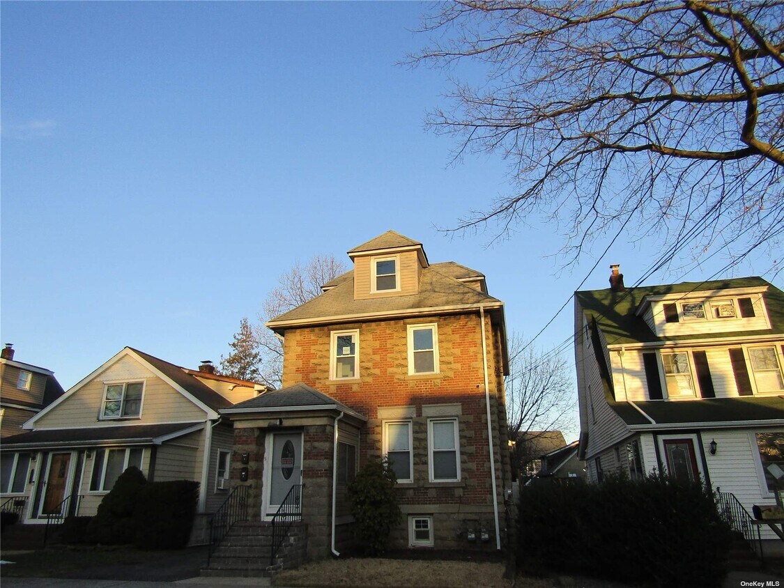 Primary Photo - 51 Depan Ave