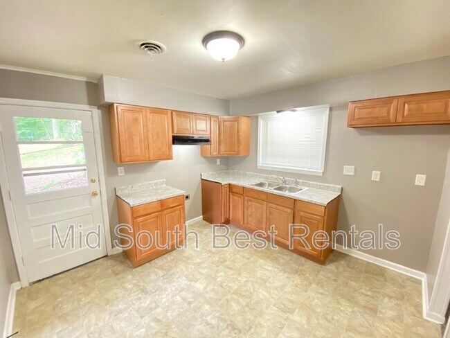 Foto del edificio - 3411 Lockwood (Raleigh)