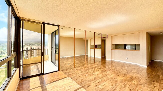 Foto del edificio - HIGHLY DESIRABLE 2 BED/2 BATH SPECTACULAR ...