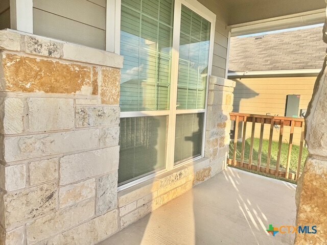 Foto del edificio - 8114 Smoke Crk Ln