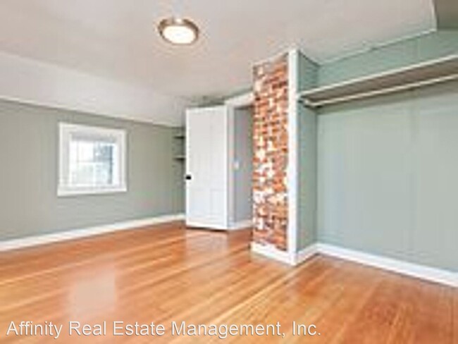 Building Photo - 2 br, 2 bath House - 2517 S 15th St