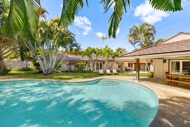 Building Photo - Modern Tropical Home w/Pool, Private Yard, & A/C. Kahala Breeze