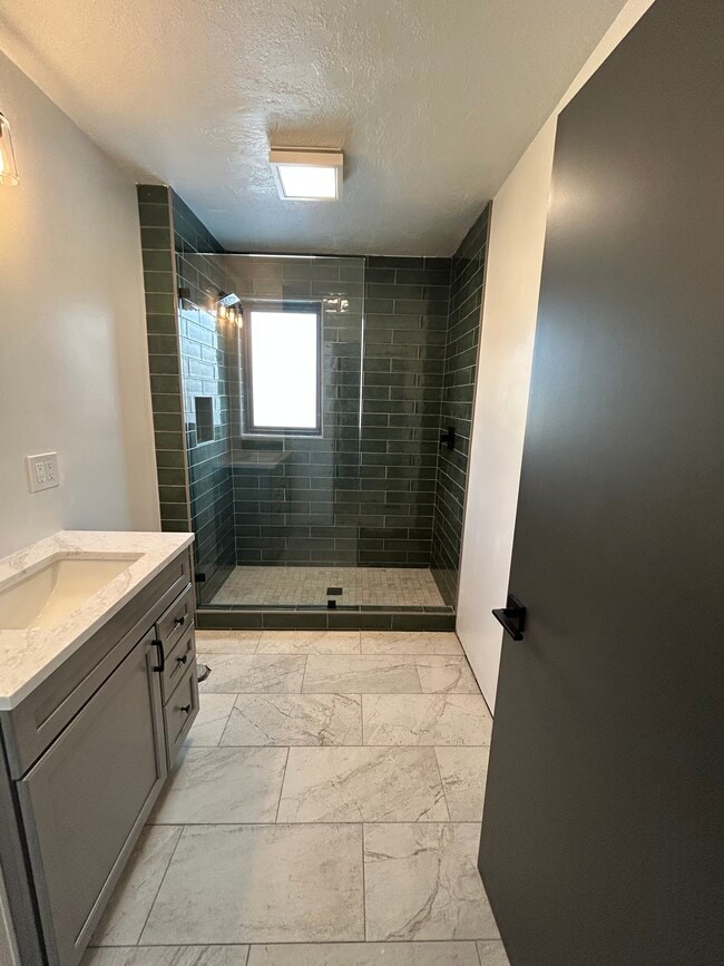 Foto del edificio - 410 S 13th Ave