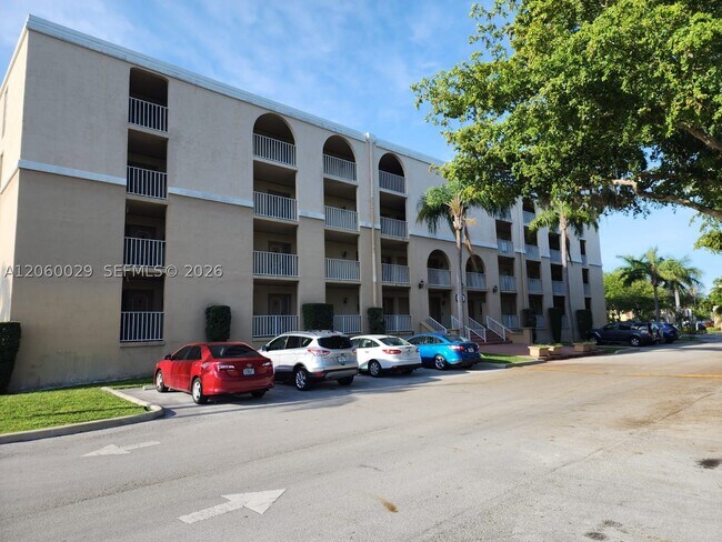 Building Photo - 7981 S French Dr