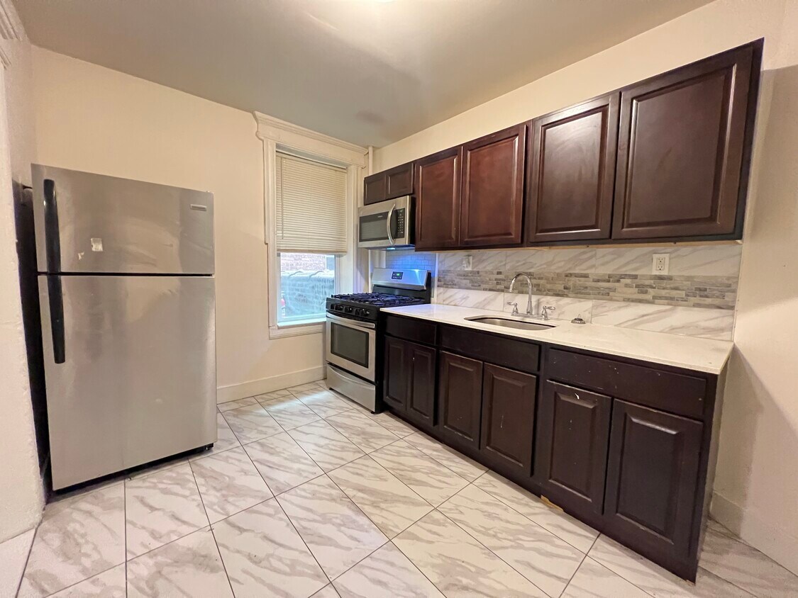 210 Bloomfield Ave Unit 2, Newark, NJ 07104 Rentals in Newark at 210