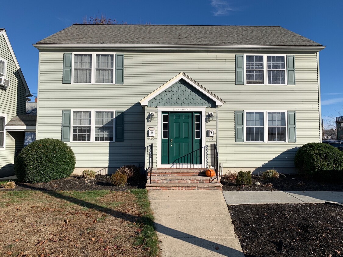 27 Willow St, Melrose, MA 02176 Townhome Rentals in Melrose MA
