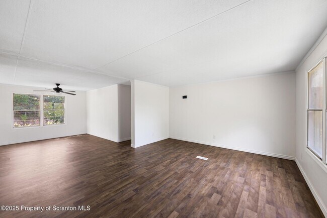 Foto del edificio - 720 Edgebrook Dr
