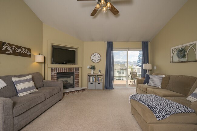 Photo - 15572 Dawson Creek Dr House