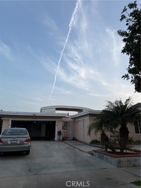 Foto del edificio - 8220 Briarwood St