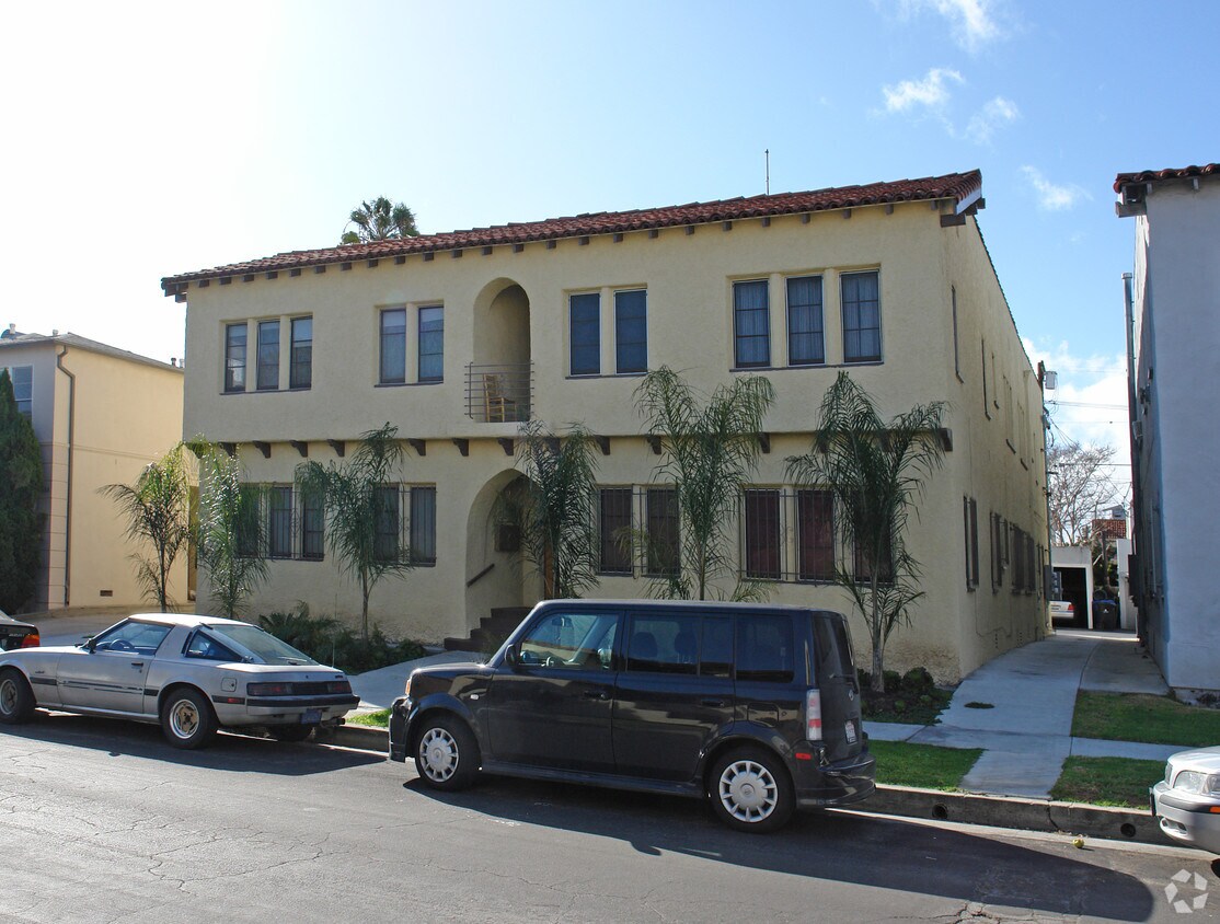 Foto del edificio - 365 N Spaulding Ave