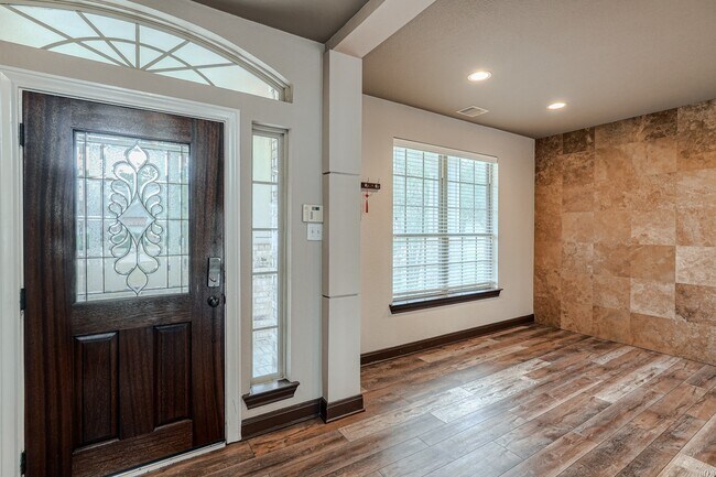 Foto del edificio - 42 Rocky Point Ct