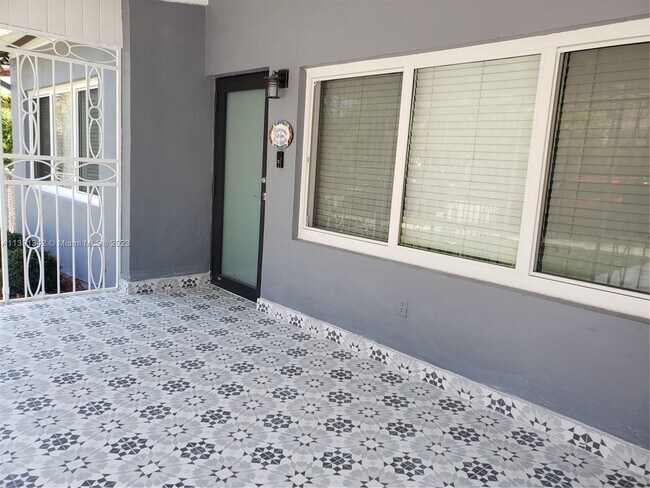 Foto del edificio - 1128 SW 21st Ave