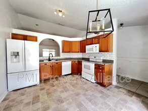 Building Photo - 16044 Worthington Blvd