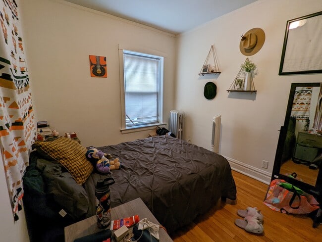 Building Photo - 4154 N Spaulding Ave