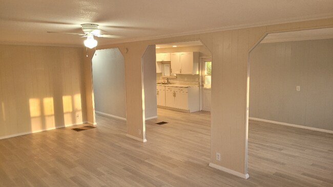 Building Photo - 58 Jefferson Dr