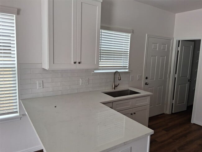 Foto del edificio - 6835 Landor St