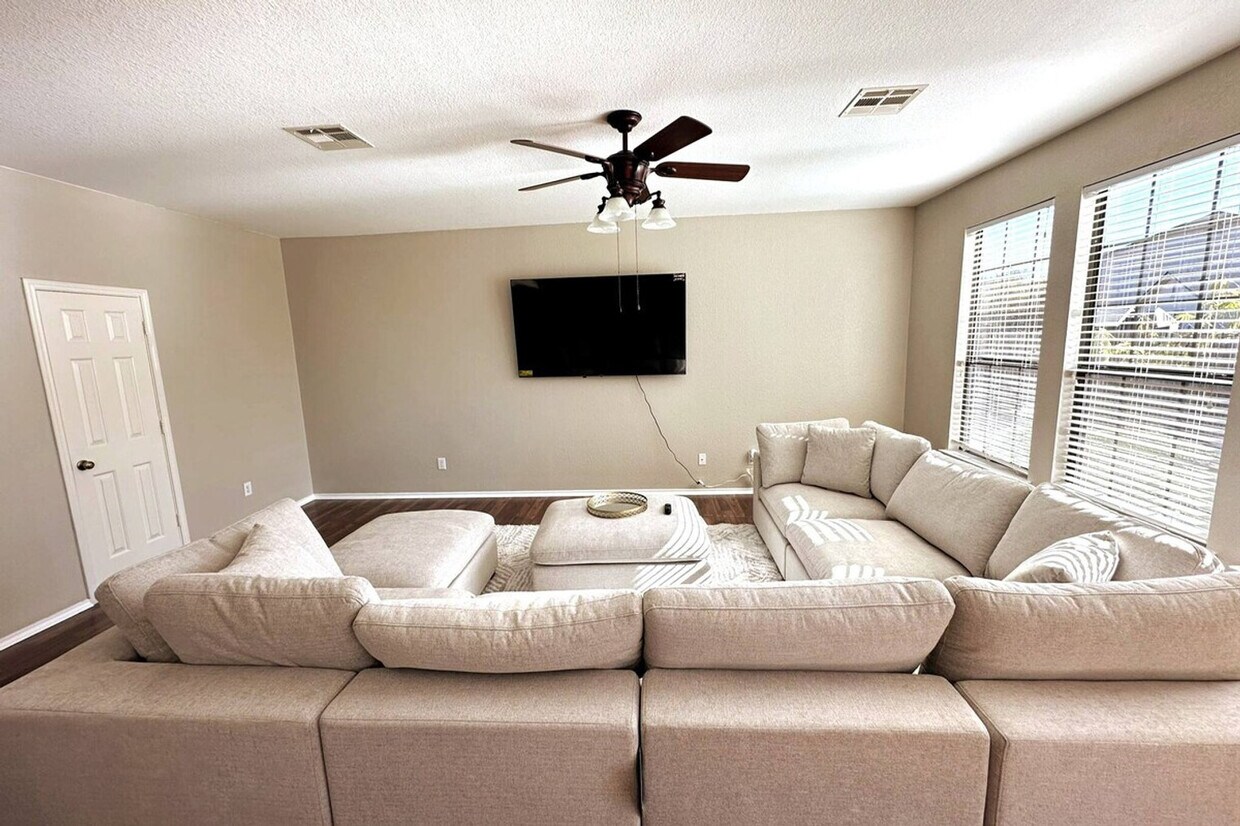 Foto principal - 3521 Cisco Trail
