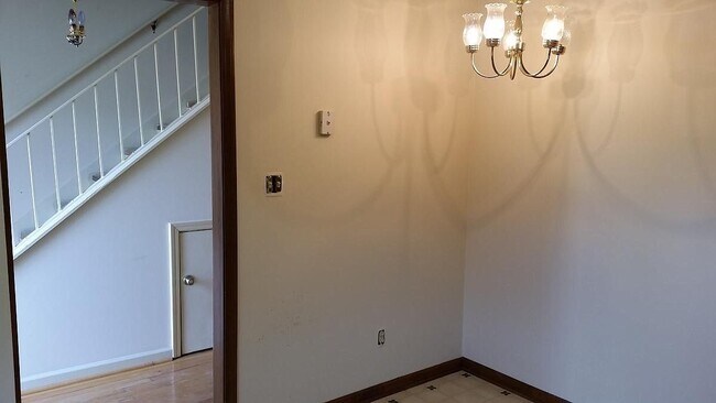 Foto del edificio - 601 Cedar Crest Dr
