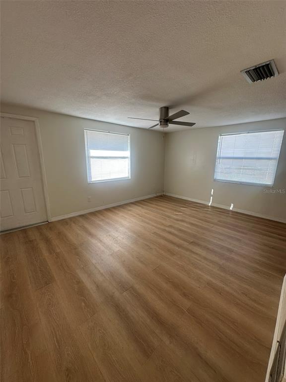 Foto del edificio - 5011 21st St W