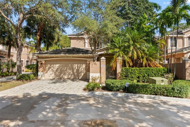 Foto del edificio - 2649 Center Ct Dr