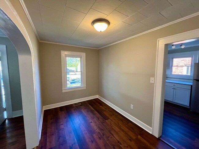 Foto del edificio - Two bedroom, 1 bath house in Burlington