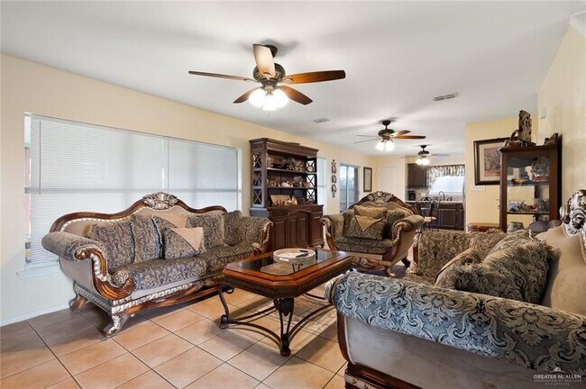 Foto del edificio - 12 Copper Ave