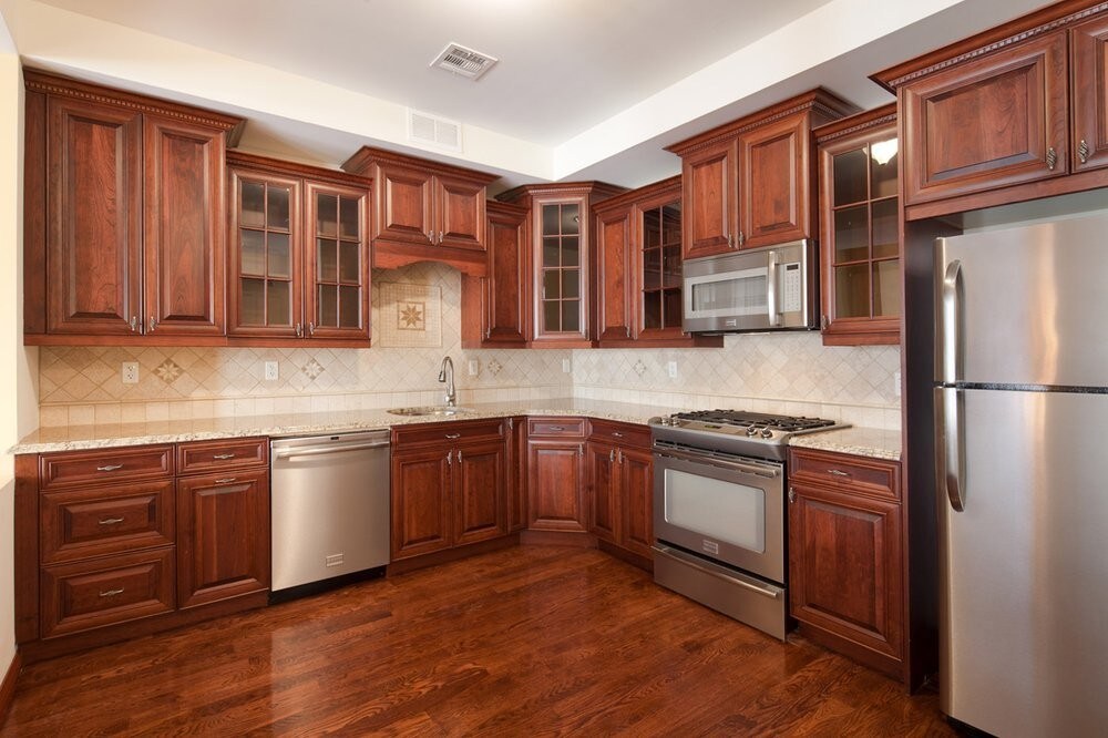 Foto principal - 3052 Brighton 1St St